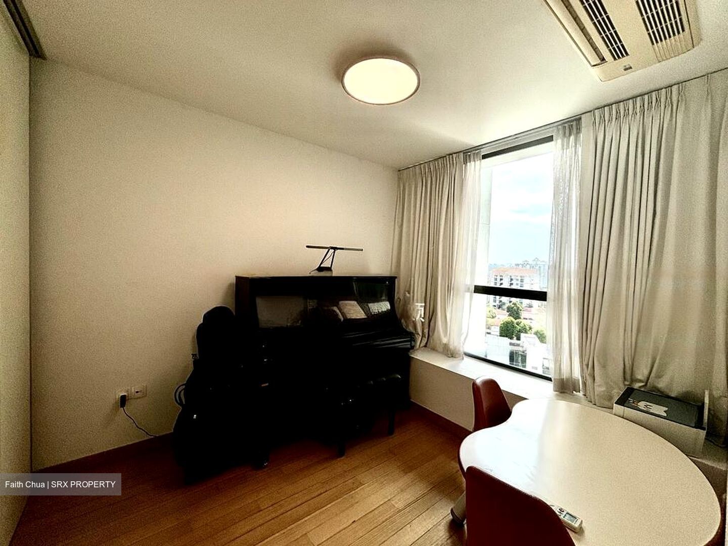 Parvis (D10), Condominium #587182001